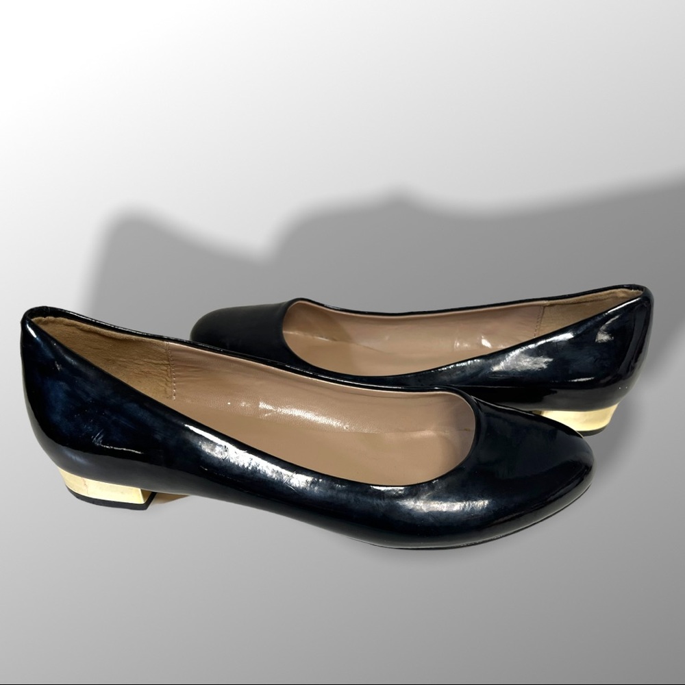Ann Taylor Factory patent flats
